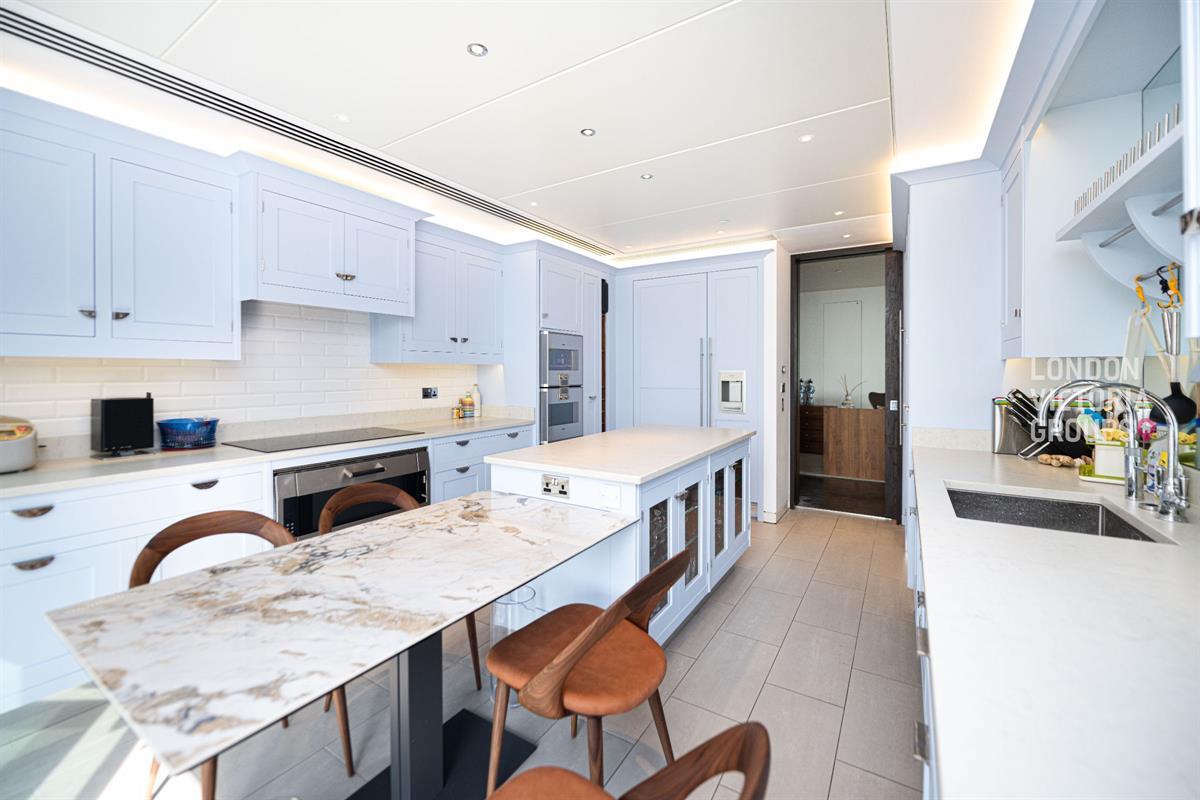 5 Moor Lane, LONDON